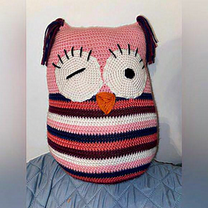 3/55$ Kids Home Decor pink red purple and white Owl knitted cushion‎